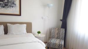 Economic Luxurious Studio Pinewood Apartment Jatinangor near JATOS By Travelio