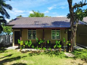 Sunset Bay Cottage