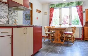 2 Bedroom Cozy Home In Gamleby