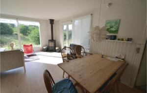Three-Bedroom Holiday Home In Knebel