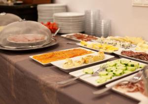 Hotels Hotel restaurant Oasis : photos des chambres