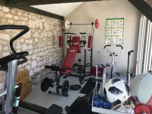 Maisons de vacances Grande villa d'exception en Normandie tennis, piscine, jacuzzi, salle de fitness : photos des chambres