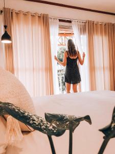 Phòng Deluxe Giường Đôi Có Ban Công (Deluxe Double Room with Balcony)