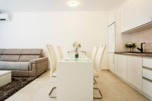 Lux Apartment Teodora Rafailovici