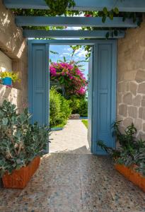 Orizontes Studios Milos Greece