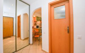 One-Bedroom Apartment room in Victoriei_Majestic