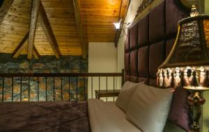 Montecristo Chalet Kaimaktsalan Greece