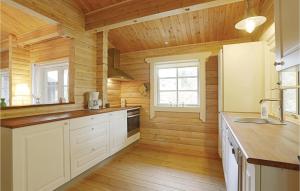 Three-Bedroom Holiday Home In Aakirkeby