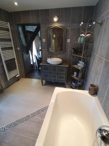 B&B / Chambres d'hotes Chambres d'hotes Nuits Campagnardes : Chambre Double ou Lits Jumeaux avec Salle de Bains Privative Externe