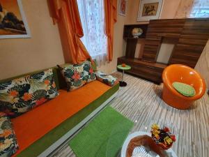 Orange Flower Apartments