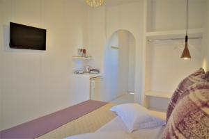 Dioni lux inn Milos Greece