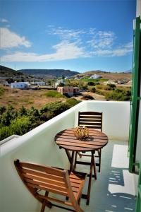 Dioni lux inn Milos Greece