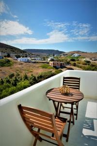 Dioni lux inn Milos Greece