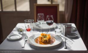 Hotels Le Chateau de la Tour : photos des chambres