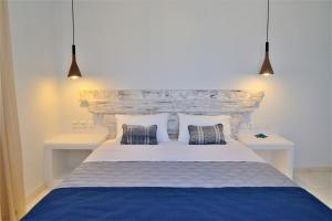 Dioni lux inn Milos Greece