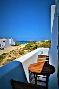 Dioni lux inn Milos Greece