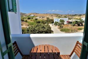 Dioni lux inn Milos Greece