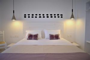 Dioni lux inn Milos Greece