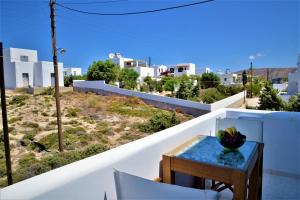 Dioni lux inn Milos Greece