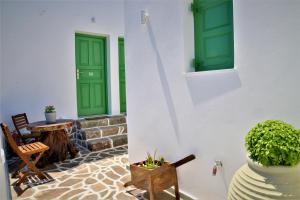 Dioni lux inn Milos Greece