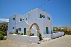 Dioni lux inn Milos Greece