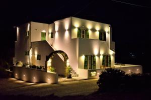 Dioni lux inn Milos Greece