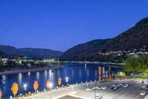 Crown Columbia Hotel; BW Premier Collection - Ione