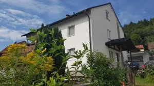 Ferienwohnung Schwarz - Oberfellendorf