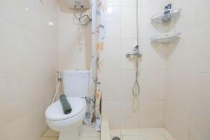 Elegant Studio Room at Springlake Summarecon Apartment By Travelio