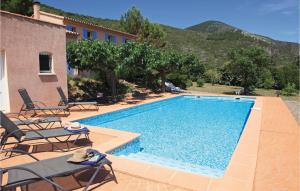 Maisons de vacances Awesome home in Roquebrun with 4 Bedrooms, WiFi and Outdoor swimming pool : photos des chambres