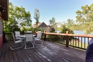 Chalets Resort LAKEFRONT Cottage Free Amenities Amazing views Kayaks 2 Pools - Lampe