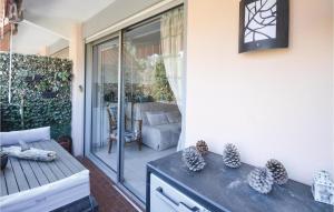 Cozy Apartment In Vallauris With Swimming Pool