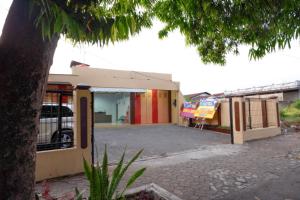 RedDoorz near GOR Satria 3