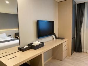 New Donghae Tourist Hotel