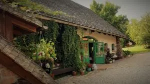 多米科尼塞拉旅馆 - Linowiec