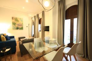 One-Bedroom Apartment room in Apartamentos Setas Center