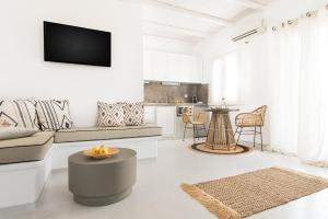 Perla Rooms Milos Greece
