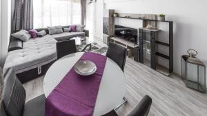 NEXT TO GONDOLA. Cosy & Elegant 2 Bedroom apartment in Neon Complex