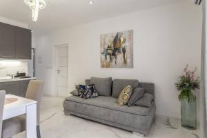 Royal Gold Apartment