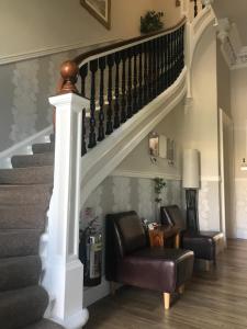 18 craigmillar park adults only