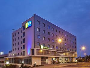 Holiday Inn Express Lisbon Alfragide, an IHG Hotel