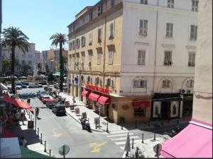 Appartements Le Studio du Cardinal Central/ Wifi/ Ajaccio a pieds! : photos des chambres