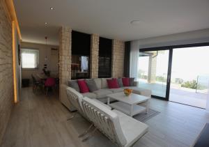 Villa Infinity