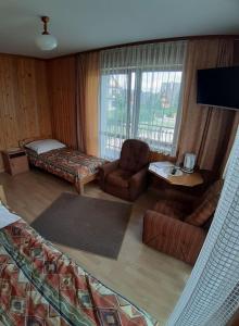 Double Room with Private External Bathroom room in Dom Wypoczynkowy Jędruś