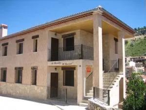 APARTAMENTOS Y HABITACIONES RURALES "El Corral" - Ribatajada