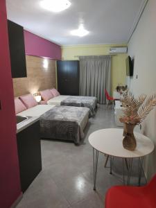 G M 1 ROOMS KENTRO in the heart of the city