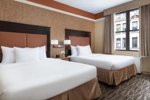 Queen Room with Two Queen Beds - Non-Smoking room in The Hotel at Fifth Avenue