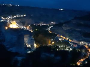 Casas Rurales Maribel - Complejo Moradas del Cerro 1 - Suites con Jacuzzi en Alcalá del Júcar