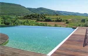 Maisons de vacances Beautiful home in Prades sur Vernazobre with 4 Bedrooms, WiFi and Outdoor swimming pool : photos des chambres