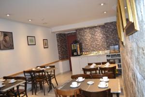 Hotel Williams Opera